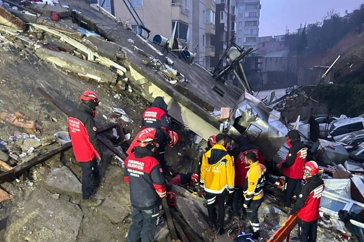 17 yaşındaki Dilara Aktaş’ı depremden 28 saat sonra kurtarıldı