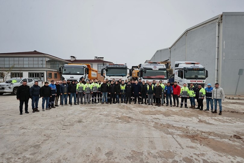 Denizli Büyükşehir deprem bölgesine bir ekip daha gönderdi