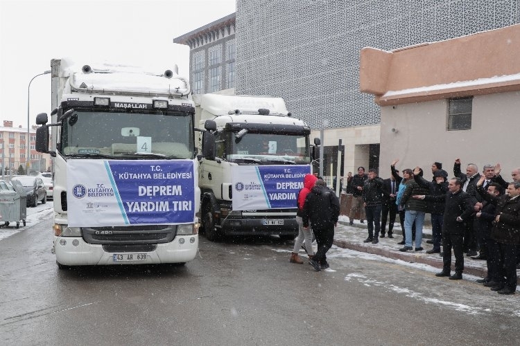Kütahya'dan 2 yardım tırı daha yola çıktı