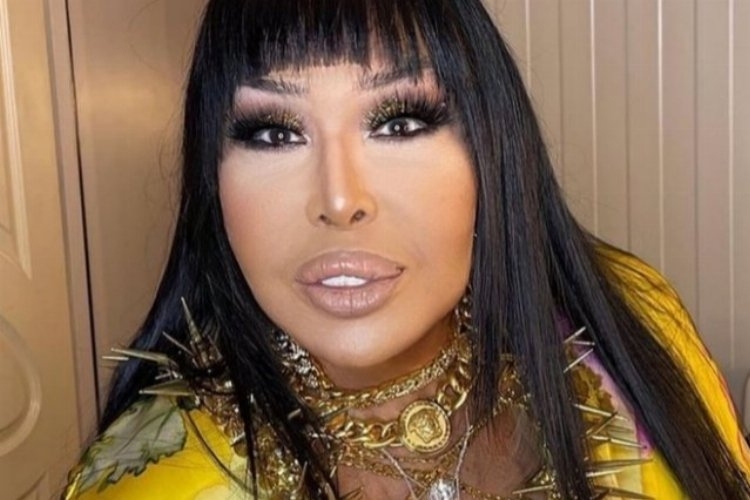 Deprem bölgesine Bülent Ersoy'dan 1 milyon TL ve Beş tane iş makinesi gönderdi