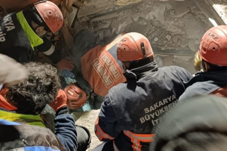 Sakarya ekibi  bir günde iki mucizeye şahitlik etti.