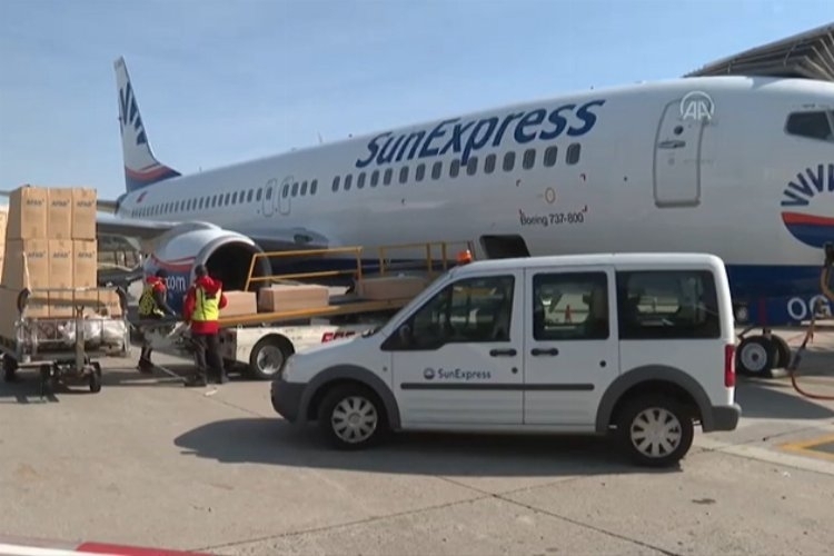 SunExpress'ten yardım uçuşu,6 bin vatandaşın bölgeden tahliyesini sağladı.