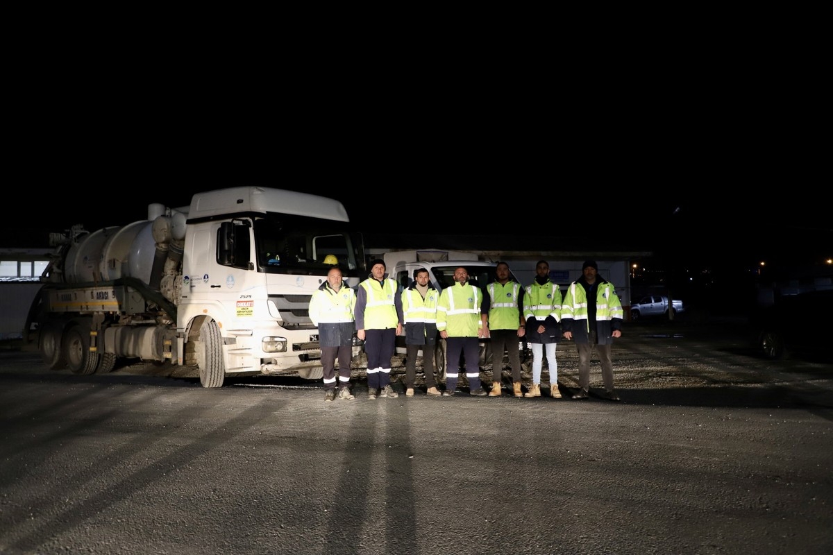 Deprem bölgesinin altyapı onarımına Sakarya Büyükşehir Belediyesi’nden destek
