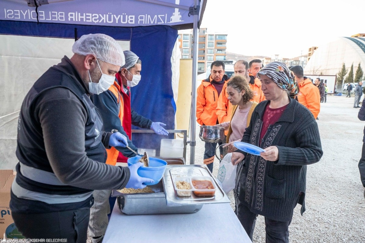 Büyükşehir Adıyaman’ın köylerine her gün sıcak yemek ulaştırıyor
