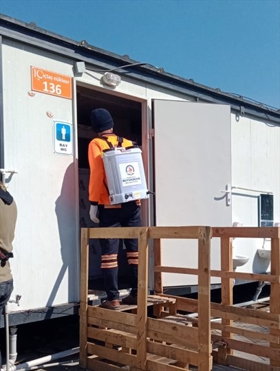  Deprem bölgesinde dezenfeksiyon seferberliği