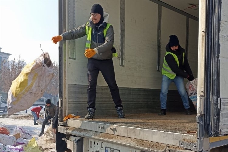 Afet bölgesine Düzce Üniversitesi’nden bir destek daha