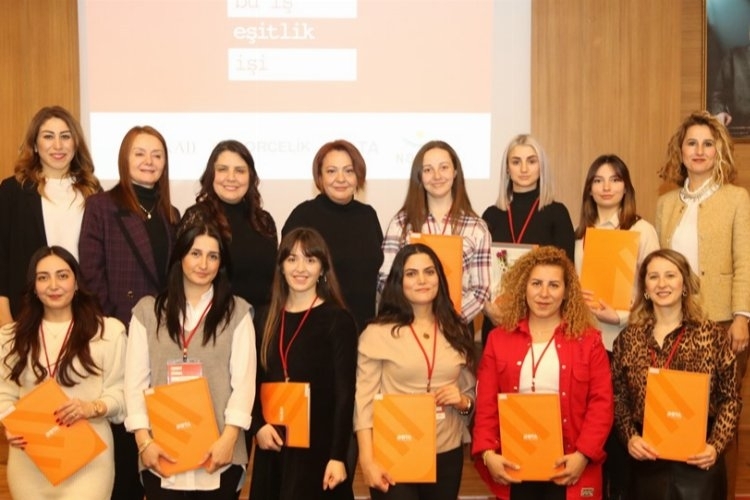 Kadınlar İş Hayatında Eşit Temsil İçin Mesleki Yeterliliklerini Tamamladılar