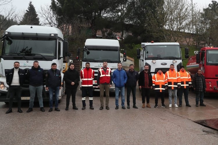 Adıyaman'a İzmit Belediyesi iş makinelerini yolladı