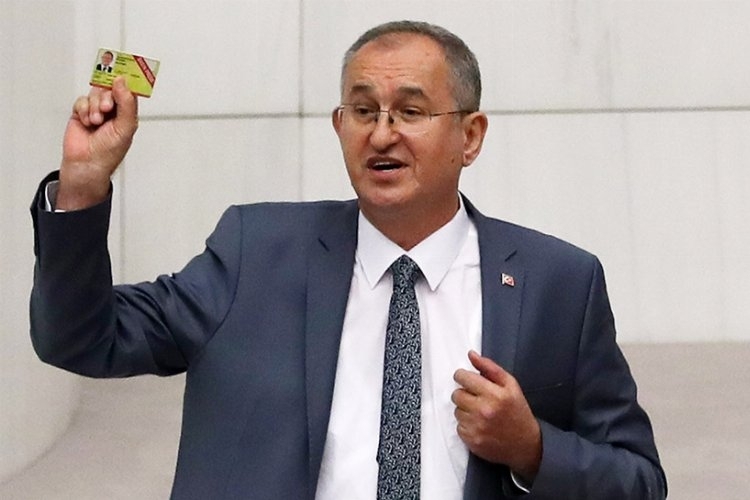 Cumhurbaşkanlığı'ndan Soru Önergelerine Yanıt Yok: CHP'li Milletvekili Şikayetçi
