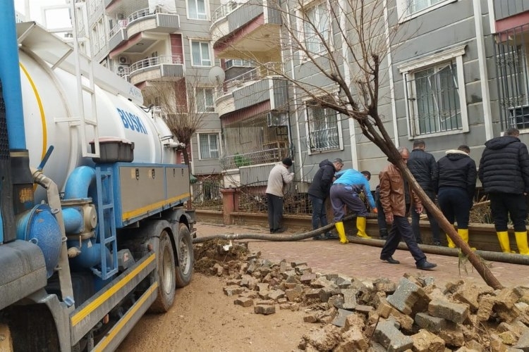 Şanlıurfa'daki sel felaketinin izleri silinene kadar BUSKİ ekipleri çalışmalarını sürdürecek
