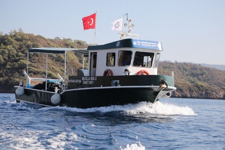 Büyükşehir Belediyesinin 7 atık alım teknesi bakıma alındı.