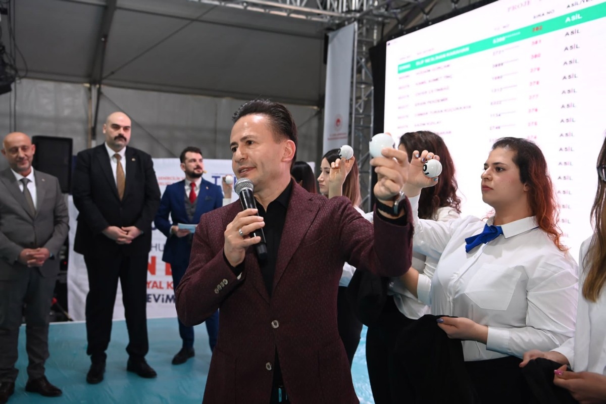 Tuzla’da Yapılacak 20 Bin 920 Konut İçin Kura Çekimi Tamamlandı