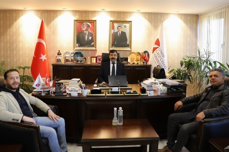 İzmir Kâtip Çelebi Üniversitesi, 2023 Erasmus+ Programı için Rekor Sayıda Başvuru Yaptı
