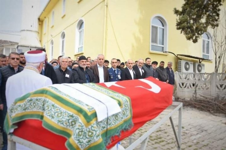 Bursa'nın İncirli Köyü'nden Kıbrıs Gazisi Yaşar Zengin son yolculuğuna uğurlandı
