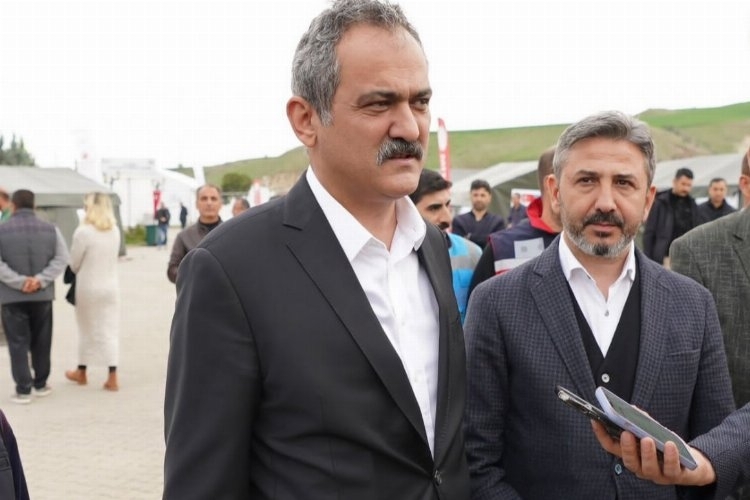 Bakan Mahmut Özer, 20 binin üzerinde öğrenci geri döndü