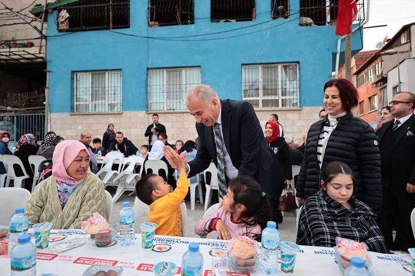 Denizli Büyükşehir’in iftar bereketi Akkonak’ta