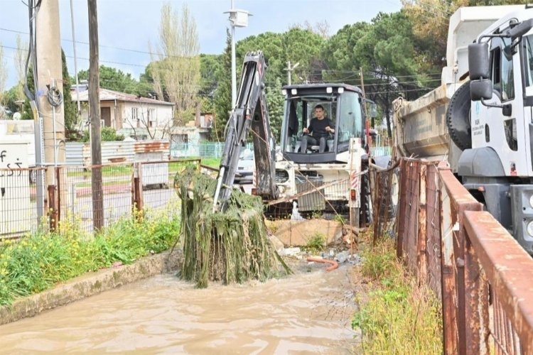Manisa'ya bir dakikada metrekareye 1,23 kilogram yağış düştü.