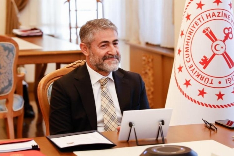 Türkiye, en düşük seviyeye ulaşırken istihdam ve ihracat rekorları kırıldı.

