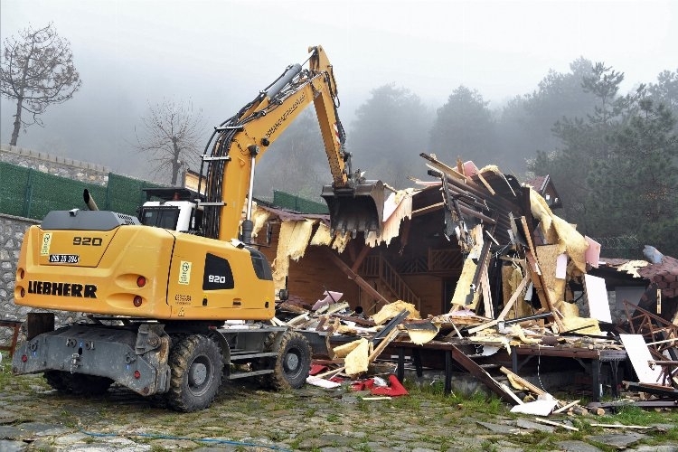 Bursa Osmangazi’de Belediyesi kaçak yapılara göz açtırmıyor