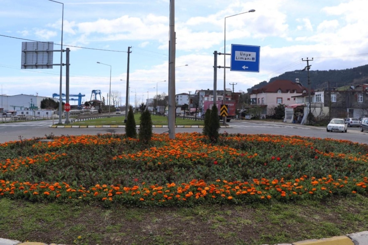 Ordu’da Büyükşehir Belediyesi, peyzaj çalışmaları ile il genelinde görsel şölen yaratıyor
