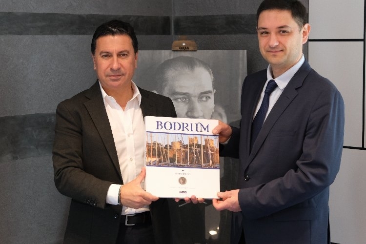 Bodrum Belediye Başkanı Ahmet Aras, Ukrayna'da devam eden savaş nedeniyle üzüntüsünü belirtti
