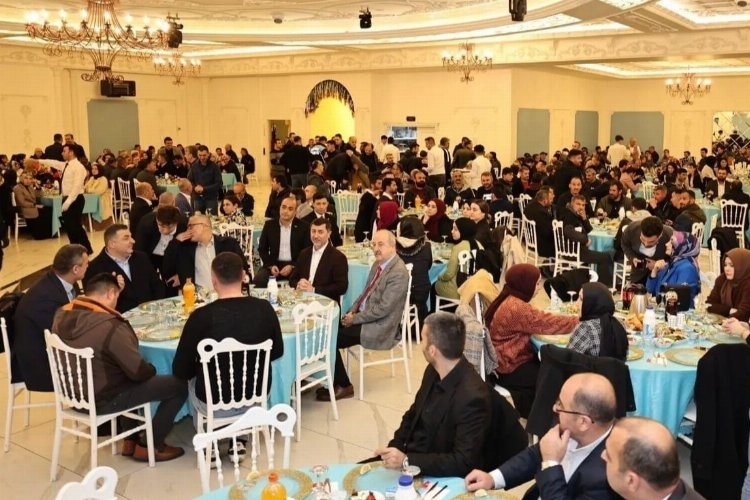 Başkan Büyükgöz, Belediye personellerini iftar programında ağırladı.