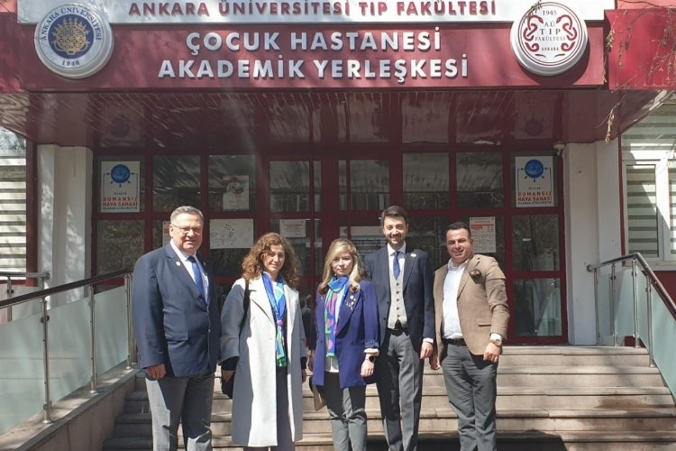 Rotary’den Çocuk hastanesine tablet bağışı