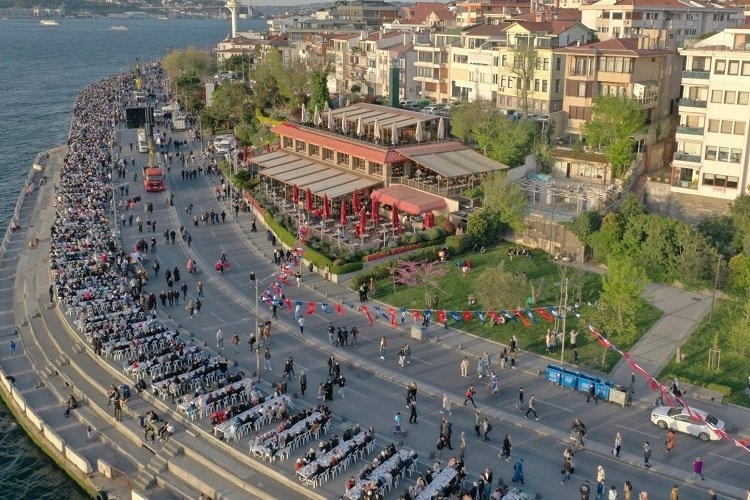 Cumhurbaşkanı Erdoğan Kadir Gecesi Üsküdar'da depremzedelerle iftarda yapacak