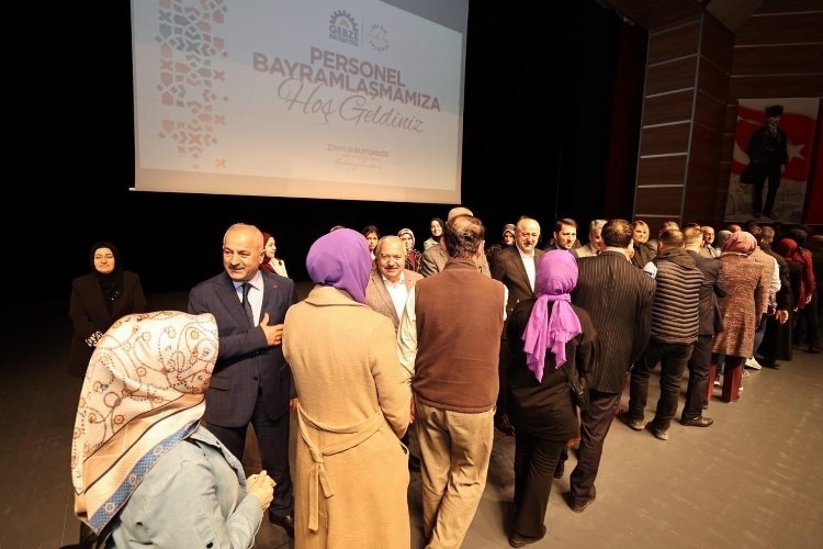 Gebze Belediye Başkanı Büyükgöz mesai arkadaşlarıyla bayramlaştı
