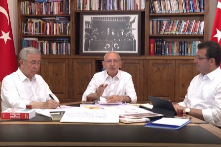 Kemal Kılıçdaroğlu: Türkiye'nin gündemi ekonomi, konut ve sosyal politikalar olmalı.
