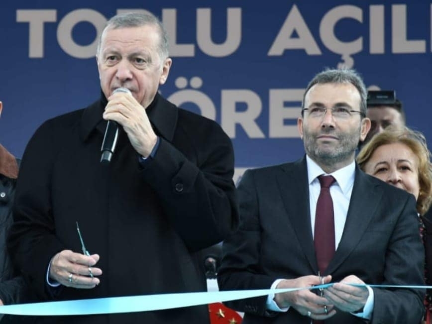 Pendik'te 168 ayrı yatırım açılışı yapıldı, maliyeti 4 milyar TL'yi aştı.

