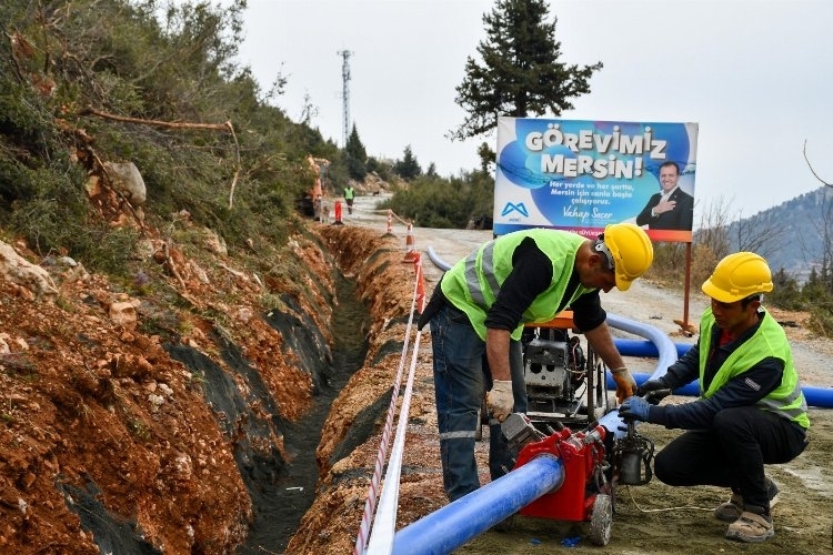 MESKİ, Mezitli Fındıkpınarı Mahallesi'nde İçme Suyu İsale Hattı Rehabilitasyonu Yapıyor