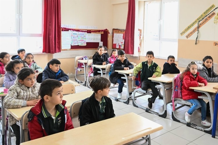 Bakan Özer: Deprem Bölgesinden Nakil Alan 72 Bin Öğrenci Okullarına Kavuştu
