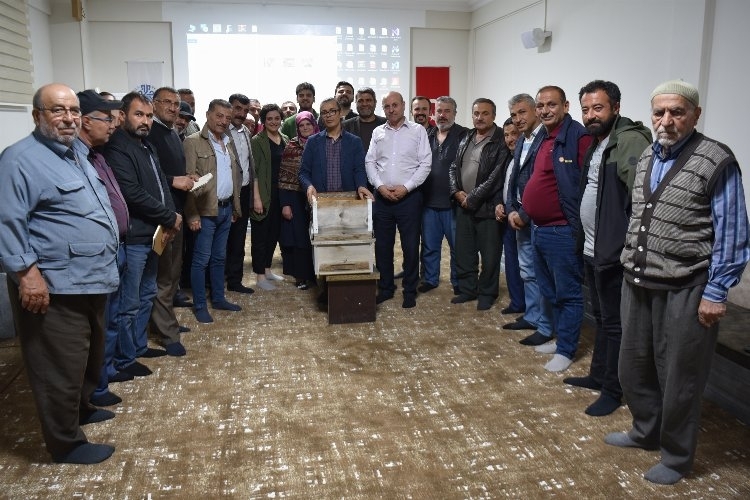 Konya Selçuklu'da arıcılığa destek kursu açıldı