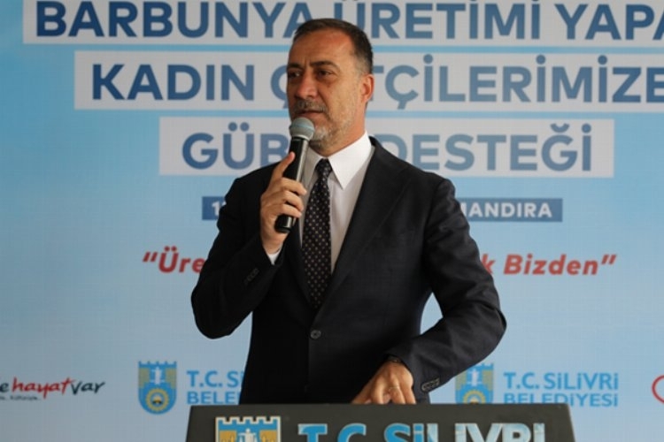Üretici kadınlara Silivri Belediyesi'nden gübre desteği