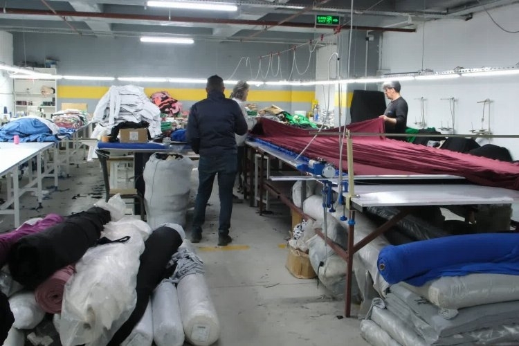 Malatya Büyükşehir Belediyesi, tekstil esnaflarına destek veriyor