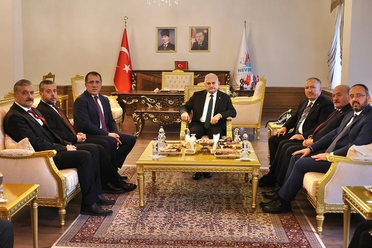 Binali Yıldırım, Nevşehir Belediyesi'ni Ziyaret Etti