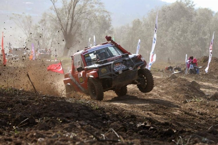 Off-Road Tutkunları, Adrenalinin Doruklarına Ulaştı