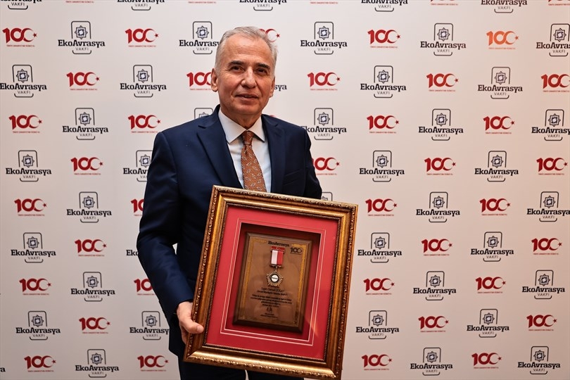 Başkan Zolan'a Avrasya Hizmet Ödülü