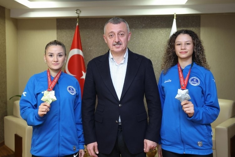 Büyükakın, Şampiyon Kardeşlerle Bir Buluşma Gerçekleştirdi