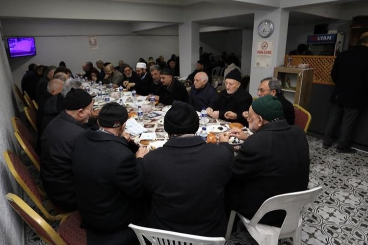 İnegöl'de 'Bereket Sofrası' Geleneği Devam Ediyor