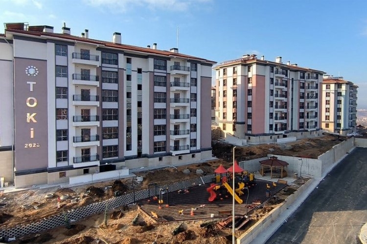 Doğanşehir'de Toplam 350 Yeni Konut İlk Sahiplerini Buluyor