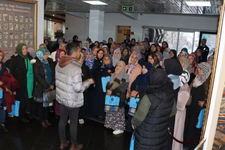Manisa Merkezinde Demircili Kadınlar Konuk Edildi