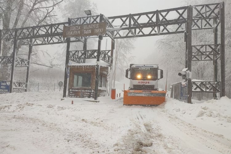 Kocaeli'de kar mesaisi devam ediyor