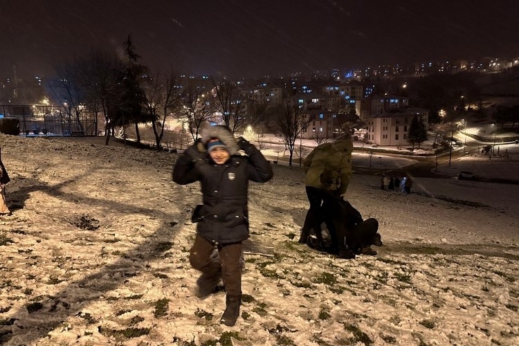 Düzce Halkı, Kar Yağışını Karşıladı