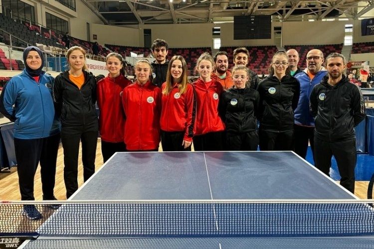 Büyükşehir Tenis Raketleri, Gururla Sakarya'ya Döndü