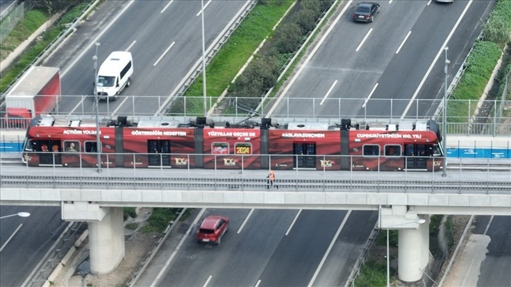 İzmir, Gurur Dolu Bir Gün Yaşıyor