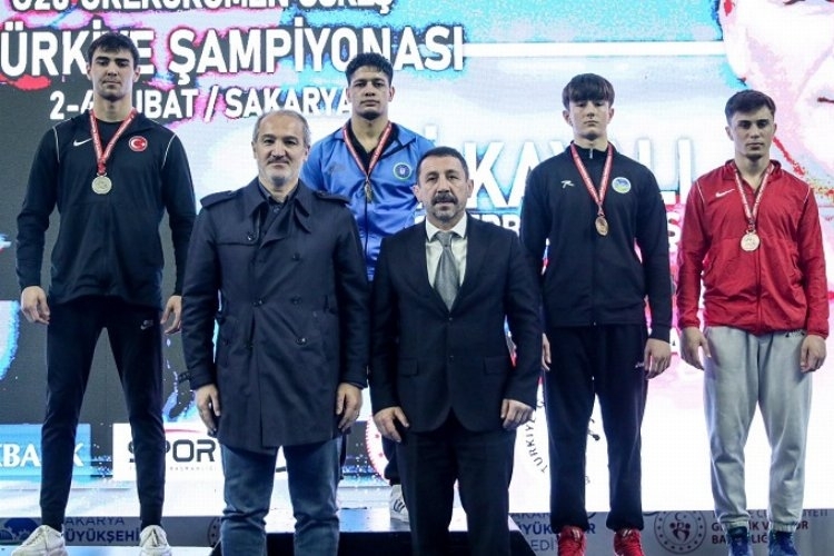 Manisa BBSK Güreş Takımı, İki Madalyayla İddialı Bir Başlangıç Yaptı