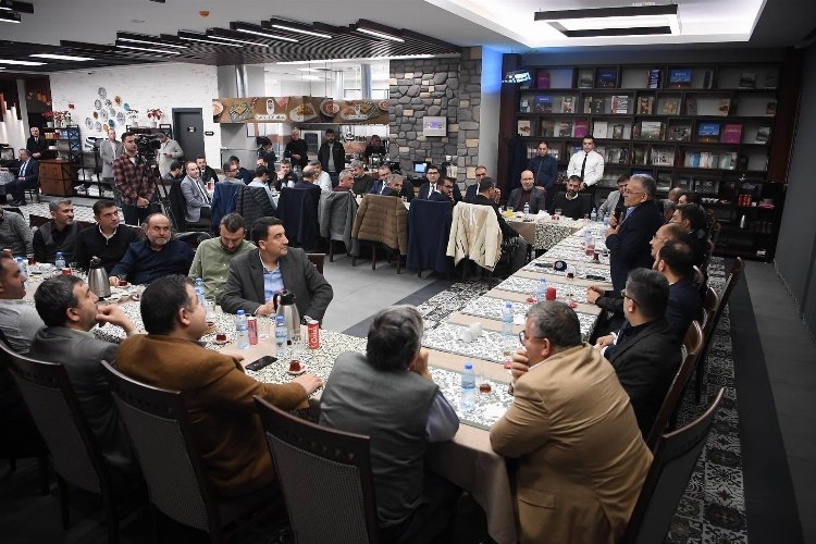 Belediye Başkanı Büyükkılıç, Bilişim Sektörü İle &Prime;Akıllı Şehir&Prime; Vizyonunu Tartıştı