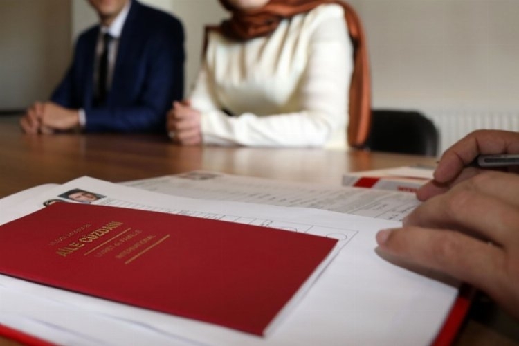 Genç Çiftlere Destek: Evlilik Öncesi ve Sonrası Danışmanlık Hizmeti Verilecek